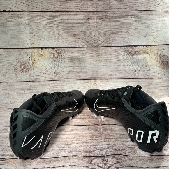 New Nike Vapor Untouchable Football Cleats - Picture 9 of 10